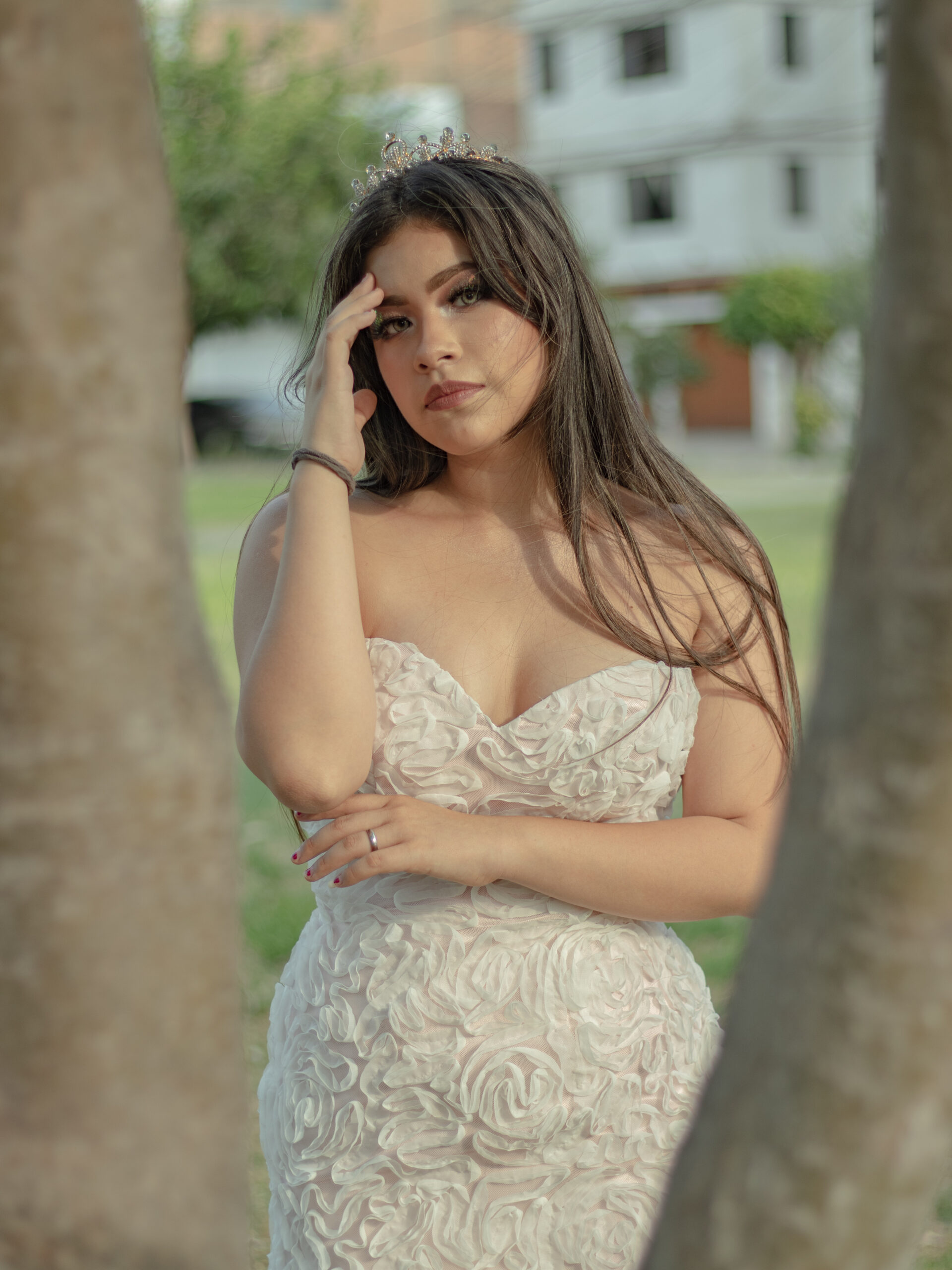 modelo vestido corona retrato dia